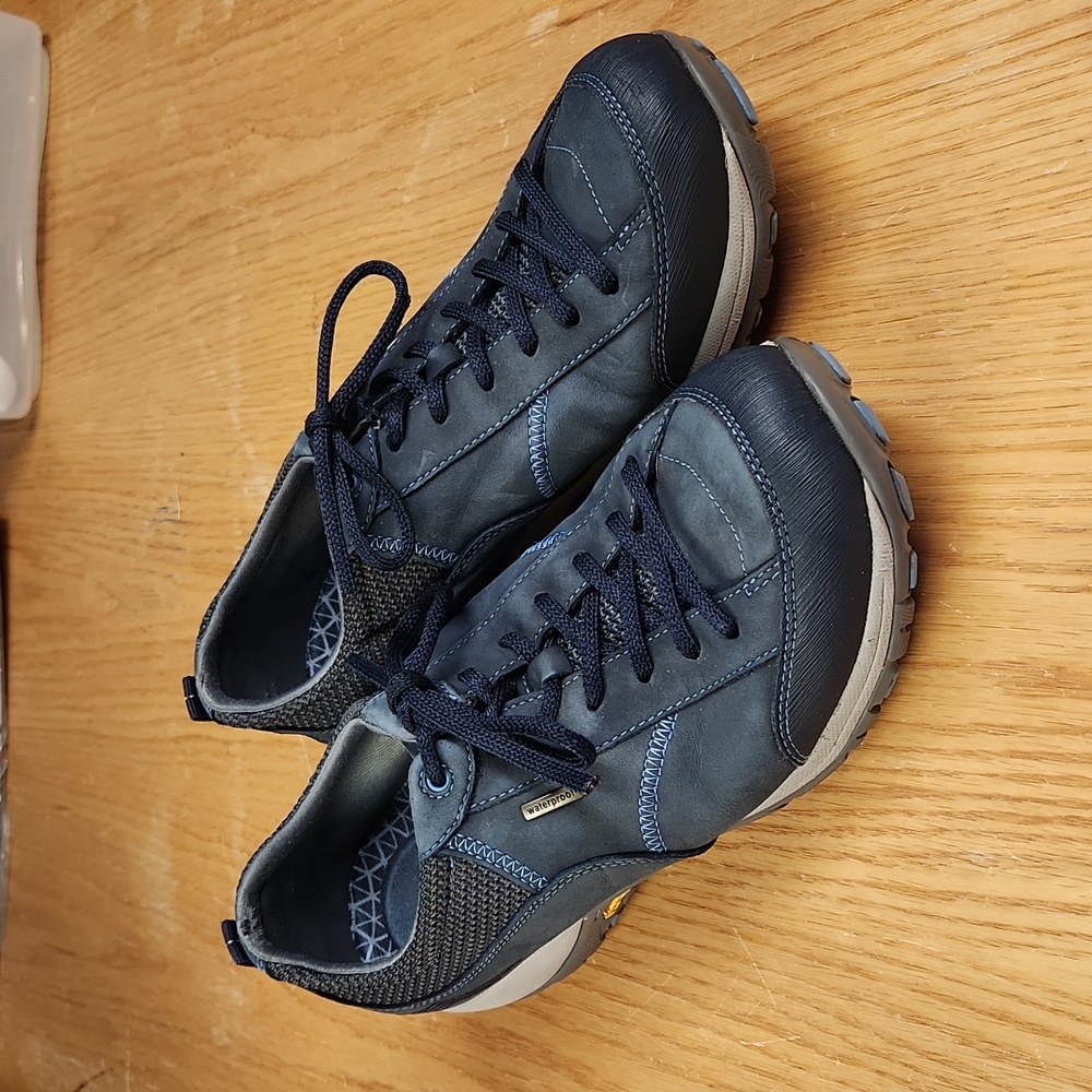 Dansko Paisley Navy Milled Nubuck Waterproof Sneaker Size 41 (US 9.5)